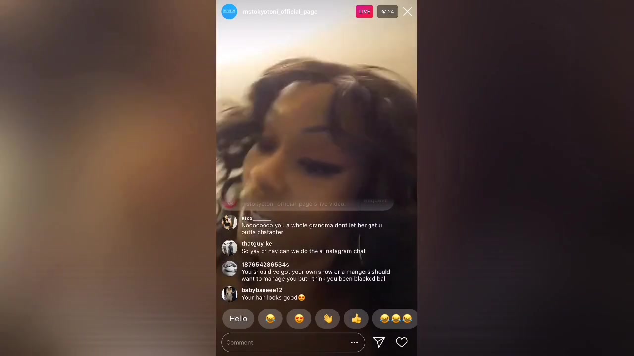 Feast your eyes on Blac Chyna’s Ex-pornstar Mom Tokyo Toni Naked on IG Live...